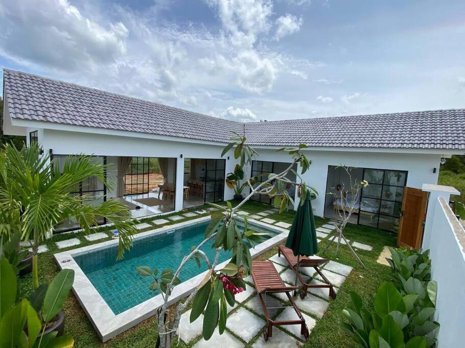 Allure Villa Cempaka Private Pool Kuantan Exterior foto